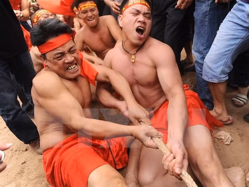 Vietnam's folk game tug-of-war was also named part of the Intangible Cultural Heritage of Humanity (Photo VNA)