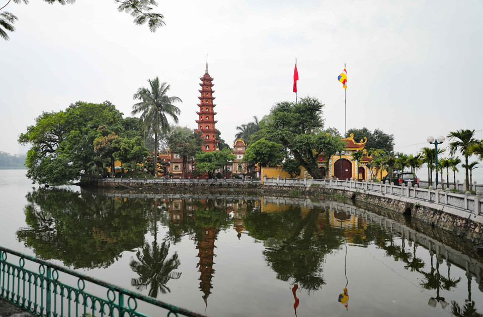  Travel website Wanderlust recently named Tran Quoc Pagoda as one of the 10 most beautiful ancient temples and pagodas in the world. (Photo: VNA)