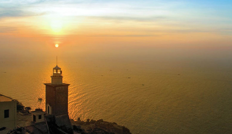 Mui Dinh Lighthouse, built by the French in 1904 and standing 177 metres above sea level, remains an integral part of the community and guides vessels at sea. (Photo: vms-south.vn)