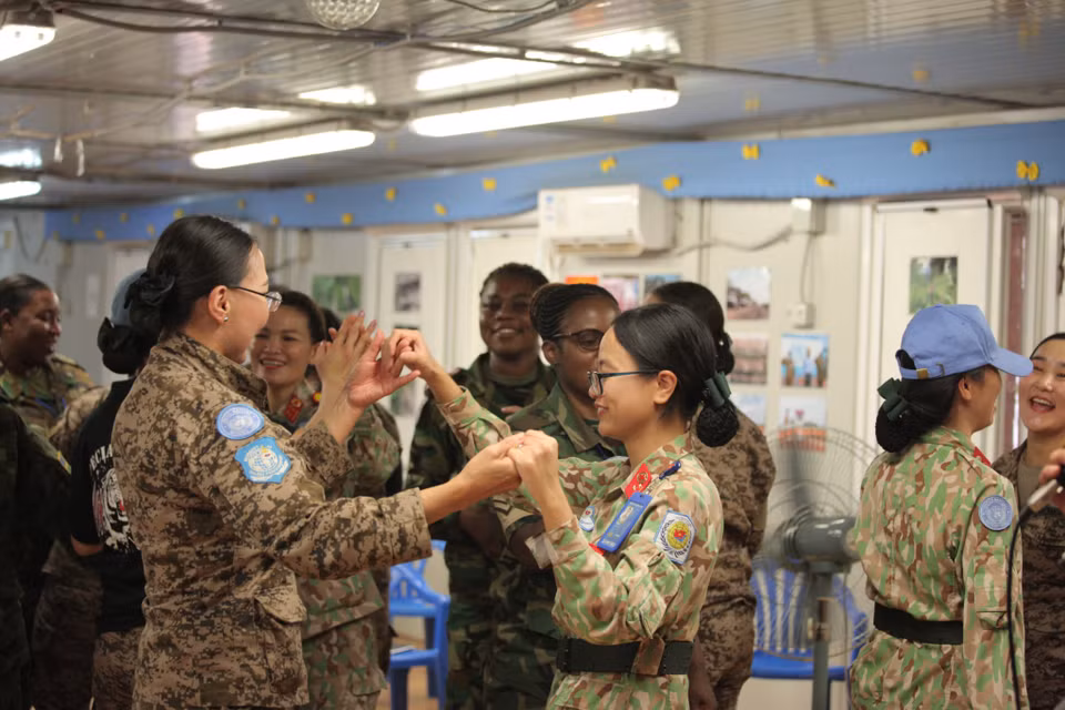 The women team of the field hospital take part in an exchange to celebrate International Women’s Day on March 8. (Photo provided by the field hospital)