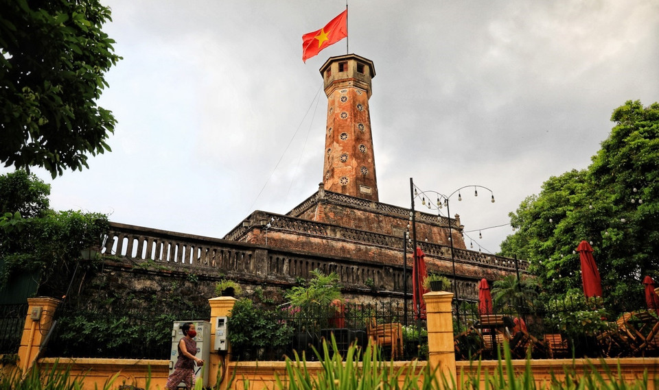 The Flag Tower of Hanoi is a tower in Hanoi, Vietnam, which is one of the symbols of the city and once a part of the Hanoi Citadel, a World Heritage Site. Its height is 33.4 m. (Photo: VNA)