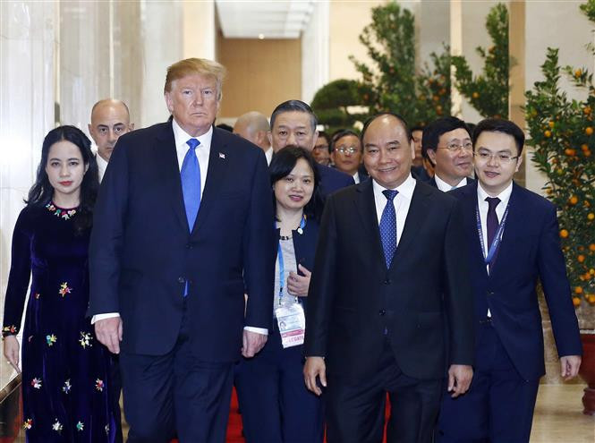 Prime Minister Nguyen Xuan Phuc meets US President Donald Trump in Hanoi, February 27, 2019 (Photo: VNA)