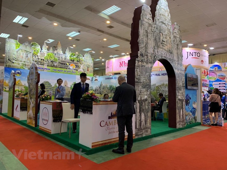 The VITM 2019 is the largest of its kind, attracting 720 businesses and tourism promotion agencies from 27 countries and territories worldwide as well as 47 Vietnamese cities and provinces (Photo: VNA)
