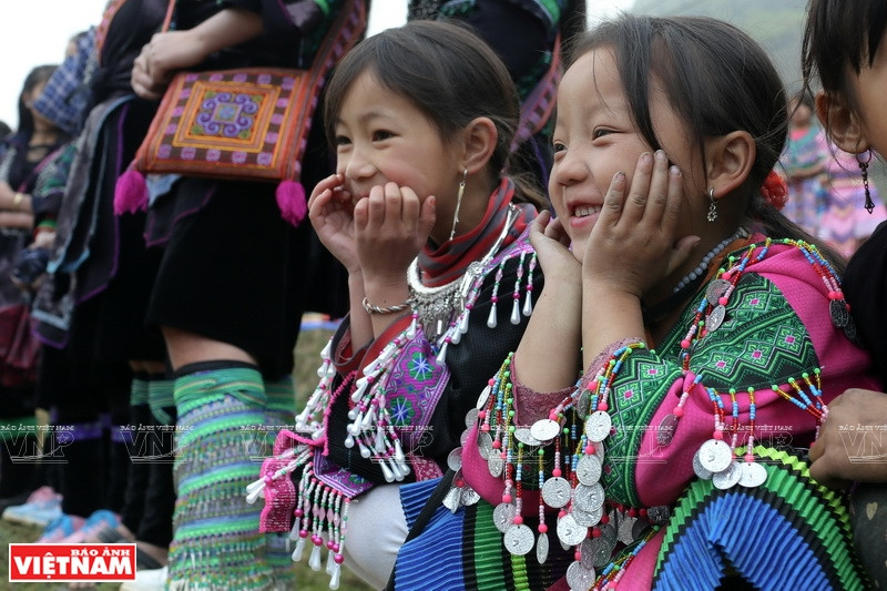Gau Tao festival is also a good opportunity for family reunions, traditional games and other activities in preparation for new crops to grow soon (Photo: VNA)