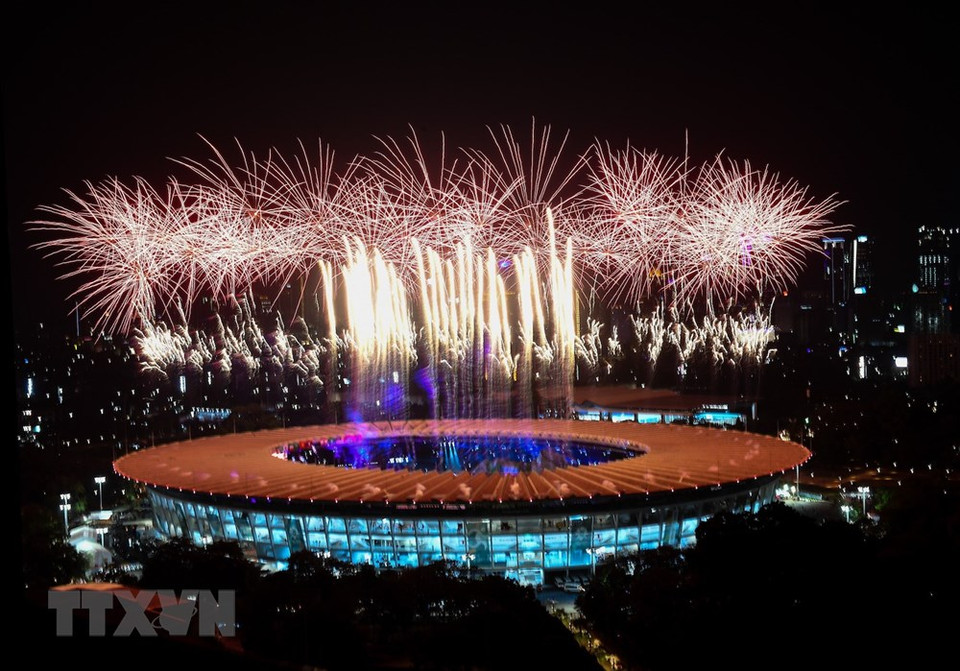 Colourful fireworks at the opening ceremony (Photo: Xinhua/VNA)