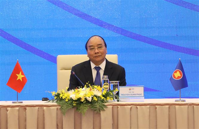 Vietnamese Prime Minister Nguyen Xuan Phuc speaks at the press conference (Photo: VNA) 