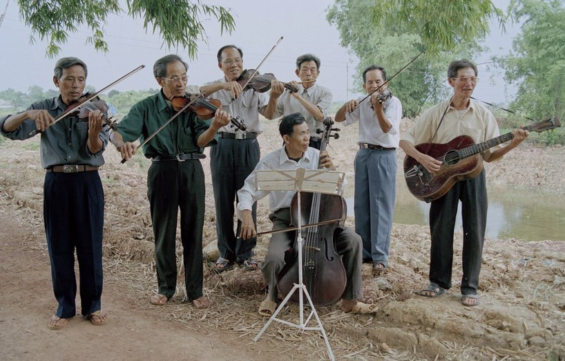 A musician team consists of over 70-year-old elders in Then village, Thai Dao commune, Lang Giang province (now Bac Giang province) (Photo: VNA)