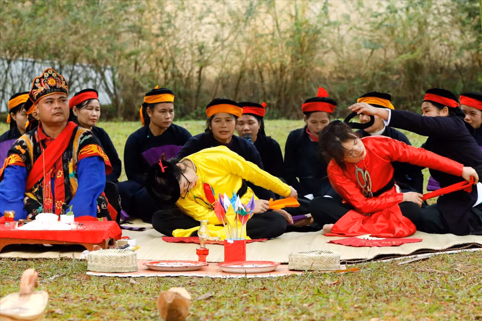 Dances performed during the Nang Hai Festival. (Photo: VNP/VNA)