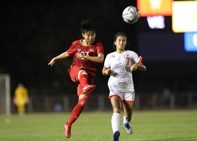 Vietnam dominated the game but could not realize many of their attacks into goals, until the second half (Photo: VNA)