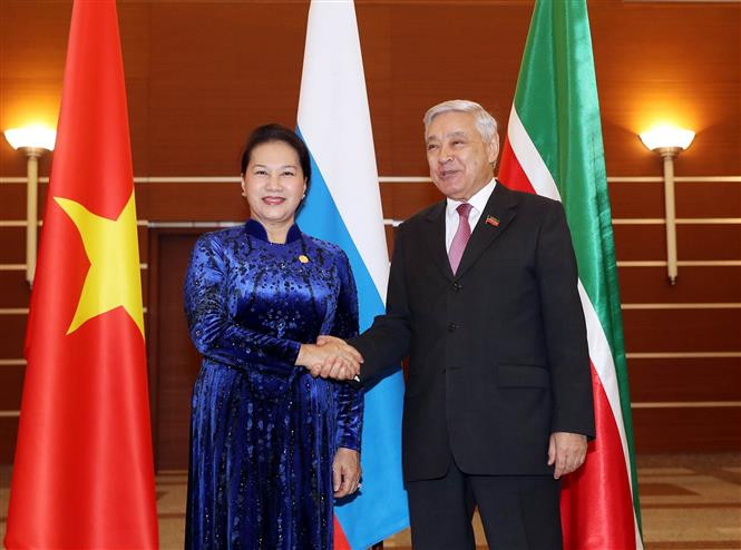 National Assembly Chairwoman Nguyen Thi Kim Ngan meets with Chairman of the State Council of Tatarstan Farid Khayrullovich Mukhametshin (Photo: VNA)