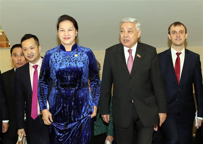 National Assembly Chairwoman Nguyen Thi Kim Ngan meets with Chairman of the State Council of Tatarstan Farid Khayrullovich Mukhametshin in Kazan city, the Republic of Tatarstan during her official visit to Russia, December 8 (Photo: VNA)