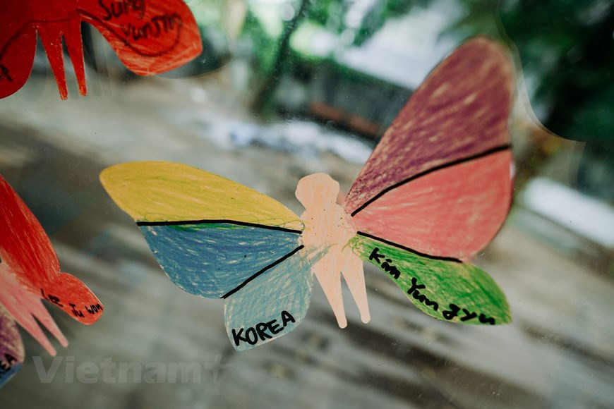 This is an international project organized by The Republic of Korea is not only an opportunity for the whole world to see the authenticity of Korean art, but also a warm message of hope, a huge installation exhibition with the participation of hundreds of thousands, of millions of disabled children worldwide (Photo: Vietnam+)