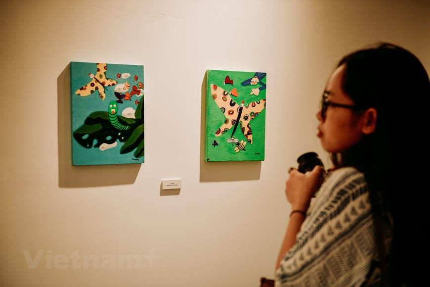 “Turning into Butterflies” is made up of installation works created with approximately 1,300 paper butterflies of nearly 1,300 children and young people including those with disabilities around the world – from The Republic of Korea, the US, to Africa, Indonesia, Europe; about 100 artworks of disabled and autistic students from Binh Minh Special School (Vietnam); and nearly 20 artworks by Ahn Yun Mo and 5 Korean artists with disabilities (Photo: Vietnam+)