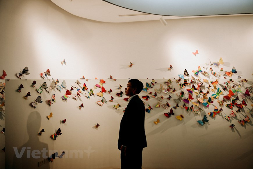 Ahn Yun Mo has had 78 solo exhibitions (in Europe, America, etc.) and 80 times organizing projects with the participation of disabled and autistic children, attended various art fairs in his home country and abroad, and joined 1350 group exhibitions (Hong Kong, Singapore, New York, New Zealand, Miami, etc.) (Photo: Vietnam+)