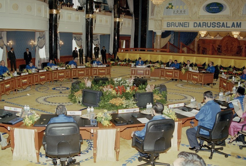 The 8th APEC Economic Leaders' Meeting in Brunei on November 15, 2000 (Photo: VNA)