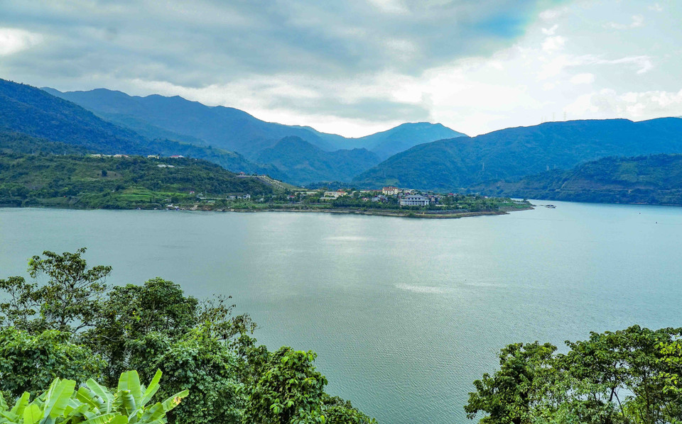 Song Da ward in Muong Lay town sits at the confluence of the Da River, the Nam Na River, and Nam Lay Stream. (Photo: VNA)