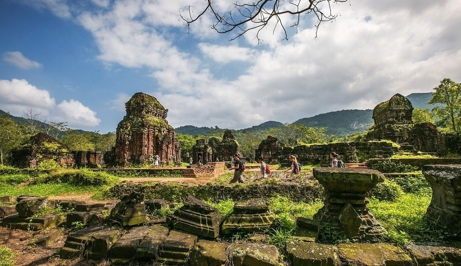 On December 1, 1999, the My Son relic site in Duy Phu commune, Duy Xuyen district, in Quang Nam province is officially recognised by UNESCO as a World Cultural Heritage. (Photo: VNA)