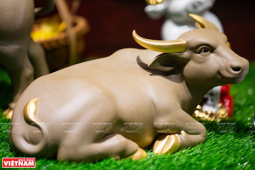 The Huong Loc (fortune) buffalo is the only statue depicting a reclining buffalo in the set, with a relaxed appearance after a year of hard work. (Photo: VNA)