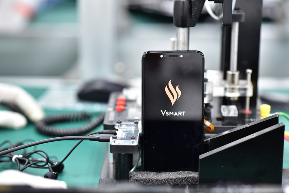 At present, Vingroup is still working with big partners, looking for skilled professionals and perfecting an advanced equipment line (Photo: Reporter)