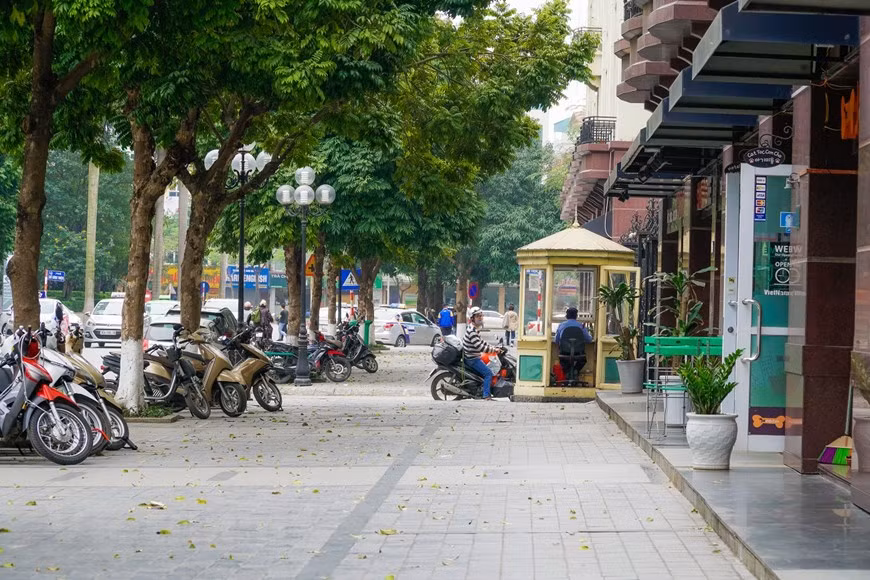 Streets in ‘Korean town’ are far less busy (Photo: Minh Hieu/Vietnam+)