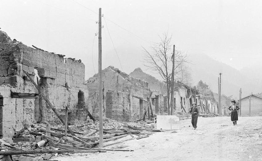 Houses in the town of Pho Bang in the northern mountainous province of Ha Tuyen were destroyed by the enemy on March 8-9, 1979 (Photo: VNA)