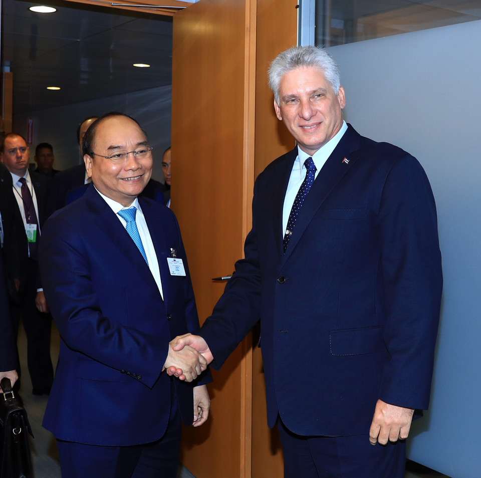 PM Nguyen Xuan Phuc and President of the Councils of State and Ministers of Cuba Miguel Díaz-Canel Bermúdez (Photo: VNA)