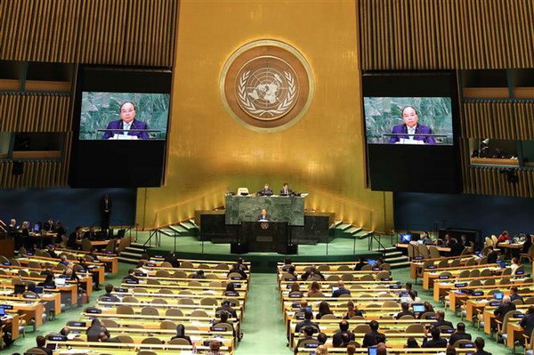 PM Nguyen Xuan Phuc delivers a speech at the general debate of the 73rd session of the UN General Assembly in New York on September 27 afternoon (local time) (Photo: VNA)
