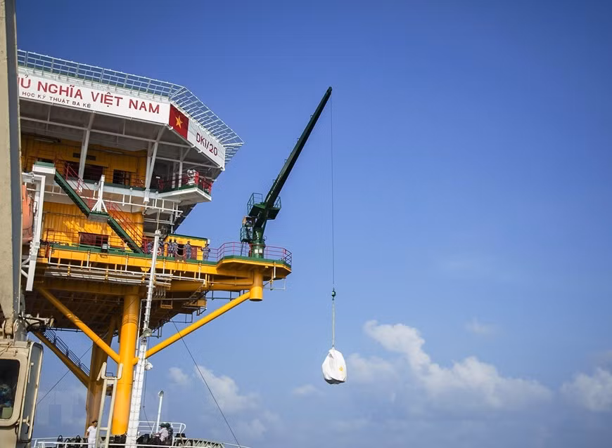 Its most important task is to safeguard the southern continental shelf, and the peace for natural resource exploitation on the continental shelf. (Photo: VNA)