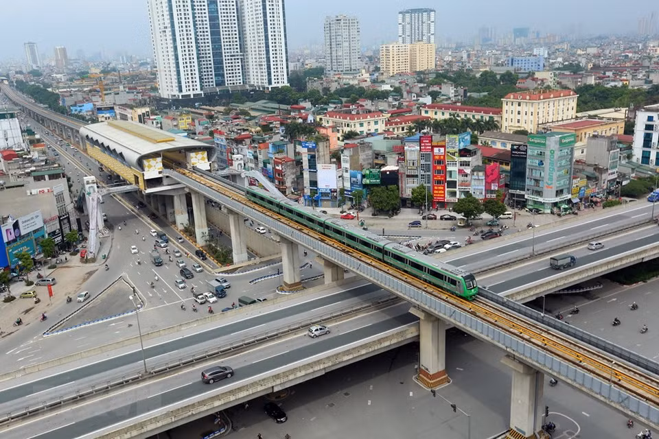 At the Khuat Duy Tien-Nguyen Trai-Nguyen Xien intersection (Photo: VNA)