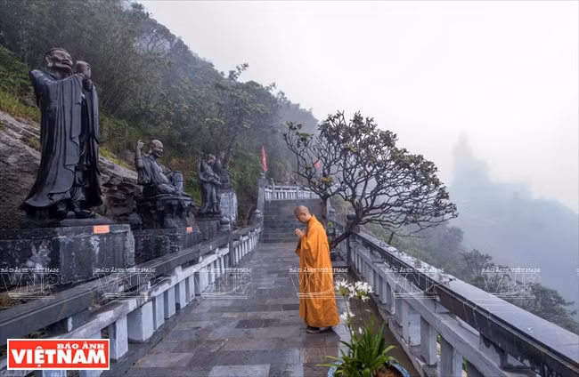 This cultural and spiritual architectural complex is a site of the rare phenomenon of 'luminescence', a mysterious and sacred spiritual phenomenon according to the Buddhist concept (Photo: Sun World)