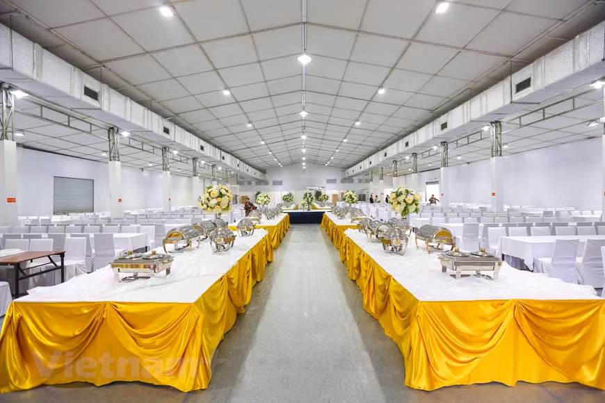 Cafeteria is fully-furnished to serve domestic and international reporters (Photo: VNA)