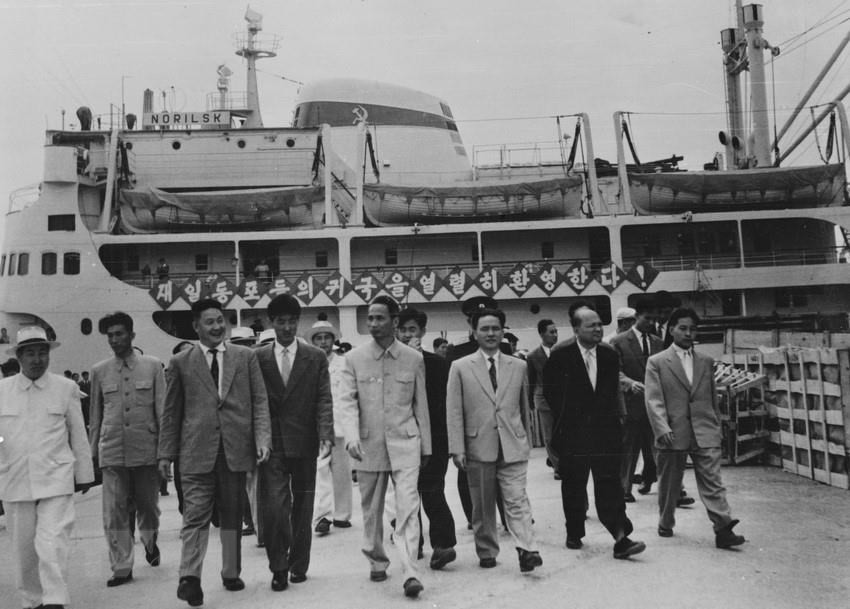 Prime Minister Pham Van Dong visits Hamhung city, South Hamgyong province as part of his official friendship visit to the DPRK, June 19, 1961 (Photo: VNA)