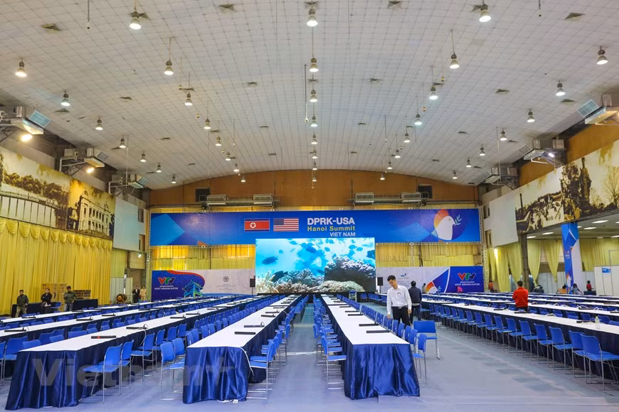 Common working space and private studios for large media agencies with basic equipment (Photo: VNA)