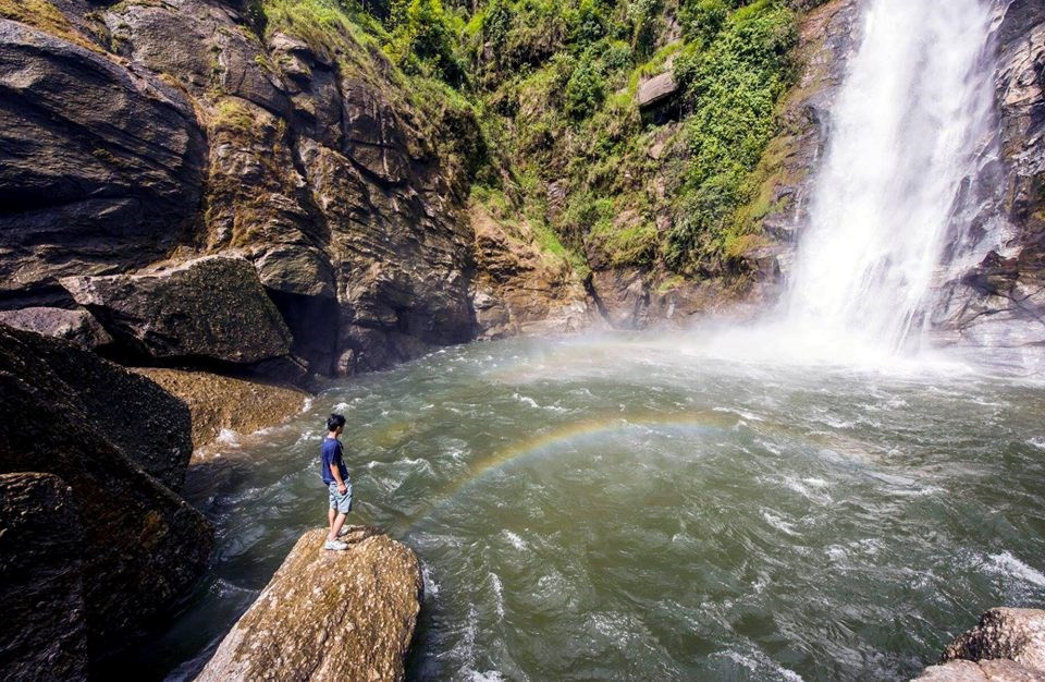 Apart from terraced fields, waterfalls are also interesting places for those who want to explore Hoang Su Phi (Photo: VNA)