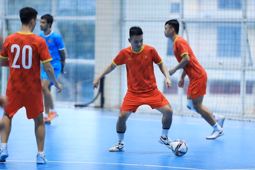 The team focuses on tactical skills training after finishing more than 20 days of physical conditioning. (Photo: VFF)