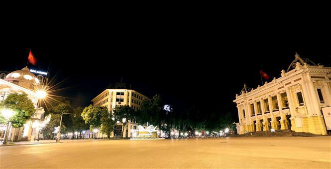 August Revolution Square is quiet on an autumn night in Hanoi. (Photo: VNA)