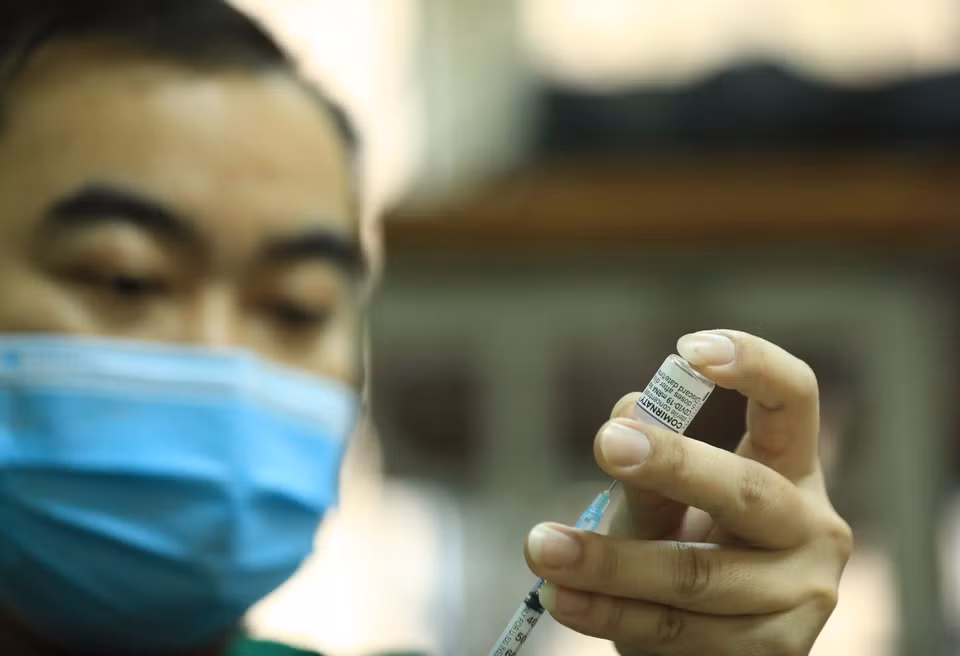 Mobile vaccination posts and mobile emergency aid teams will also be set up to speed up the progress of the campaign. (Photo: VNA)