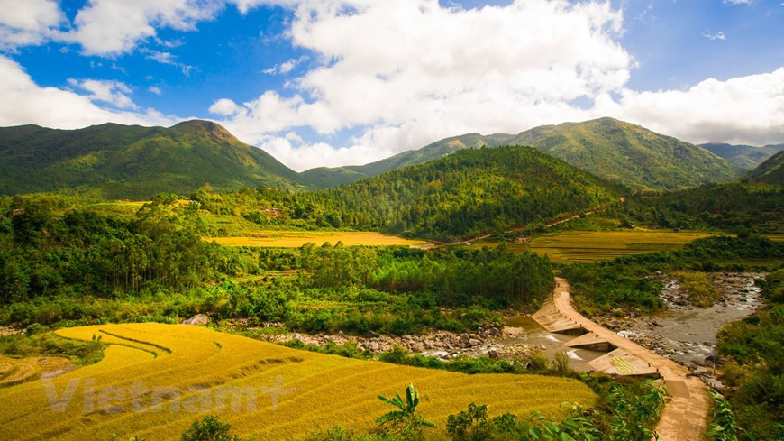 Relatively unspoilt by development, the cultural features of the ethnic communities in Binh Lieu are mesmerising, and the untouched landscapes make it an amazing place for tourists to explore.(Photo: VNA)