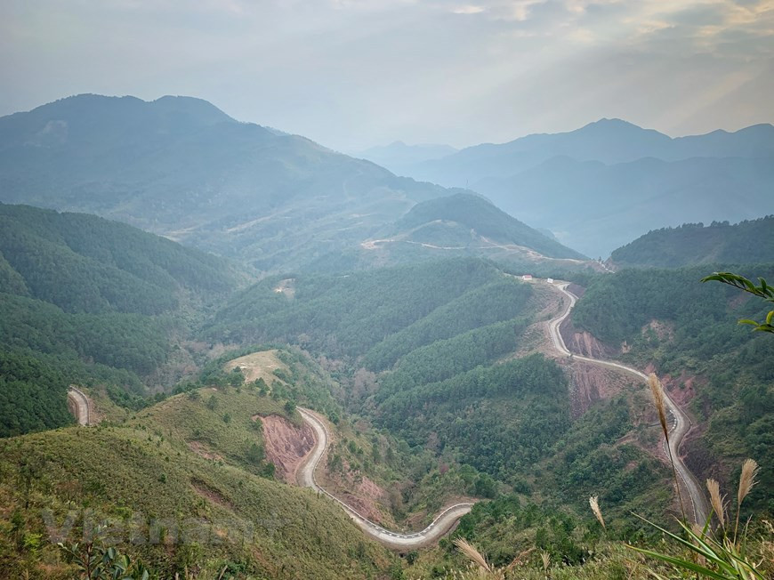 But for those you meet the challenge, views of great mountains and green rice fields await. (Photo: VNA)