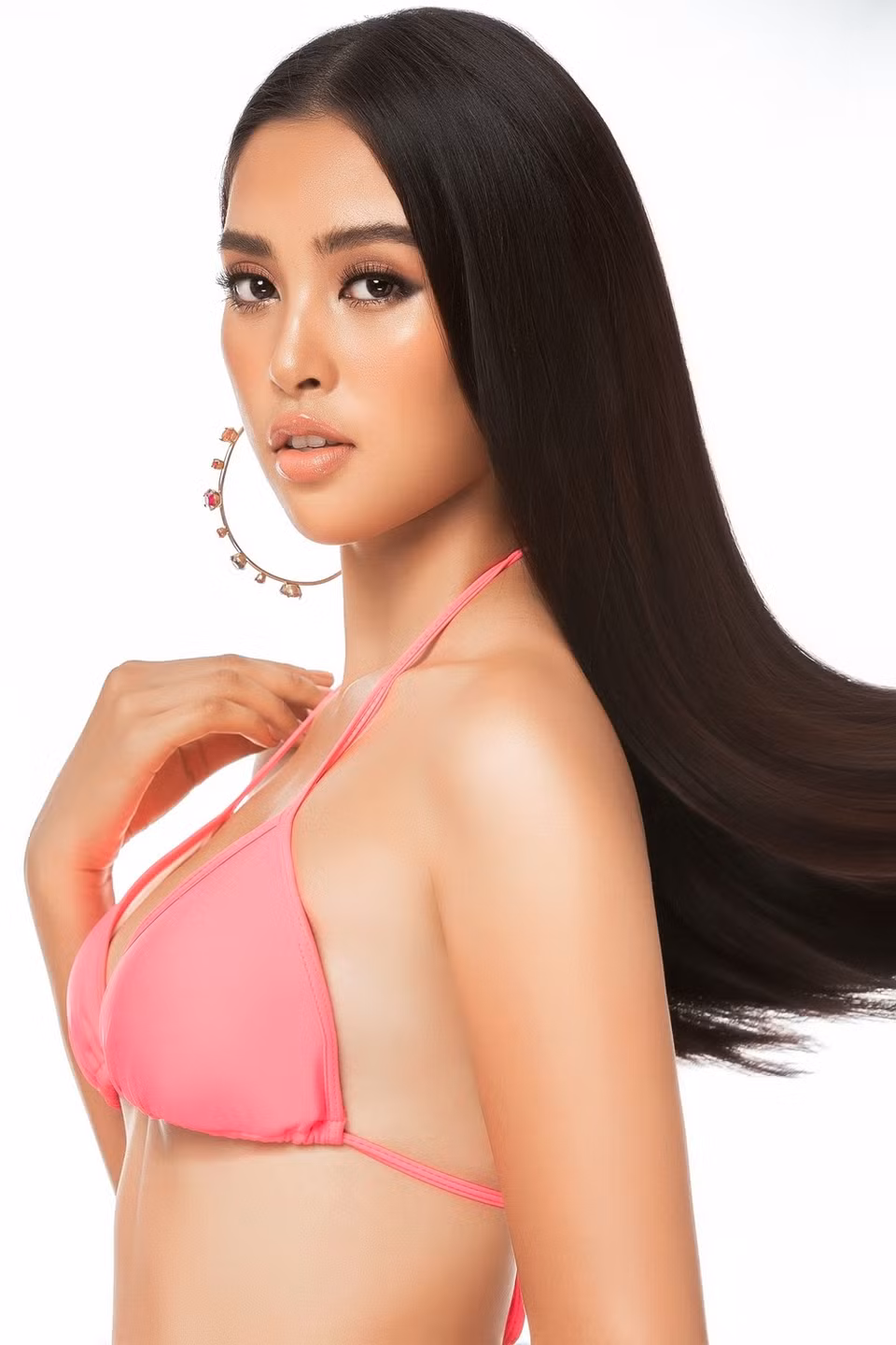 With ideal curves, Vy has dispelled the so-called ‘Asian beauty’, which normally refers to skinny girls with ivory skin 