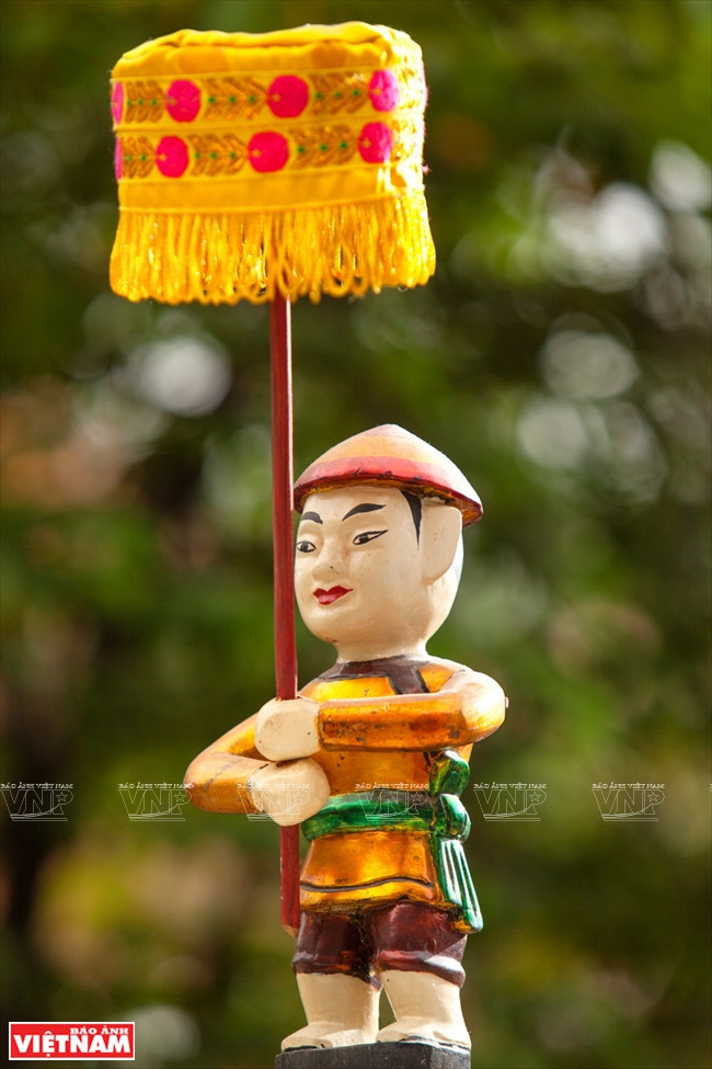A puppet used for the show 'Vinh quy bai to' (Returning home to pay tribute to ancestors after getting an academic honour)(Photo: VNA)