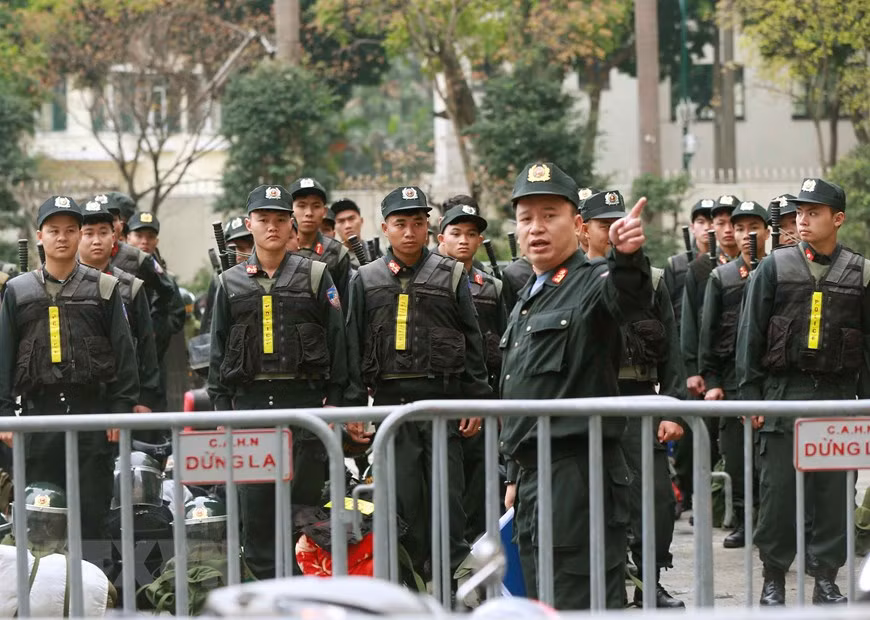 Mobile police ready for duty (Photo: VNA)