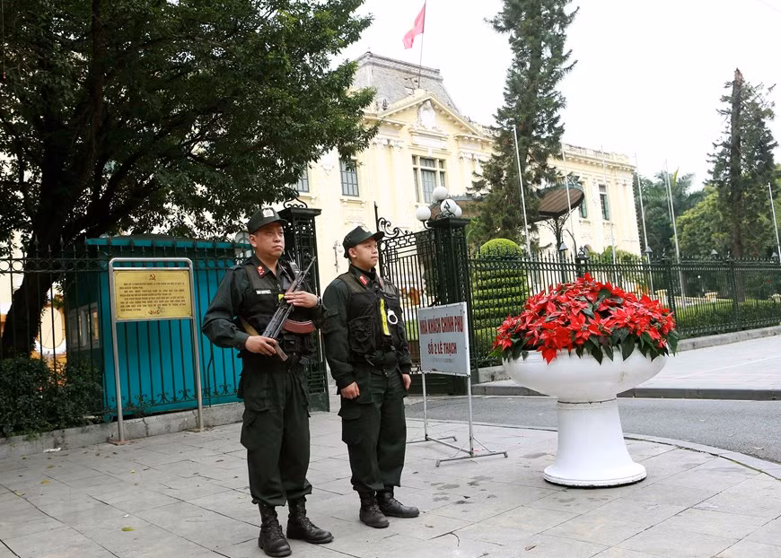 Mobile police on duty (Photo: VNA)