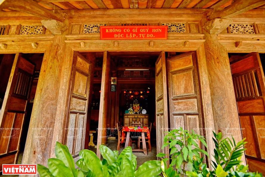 Traditional wood houses in Loc Yen village (Photo: VNP/VNA)