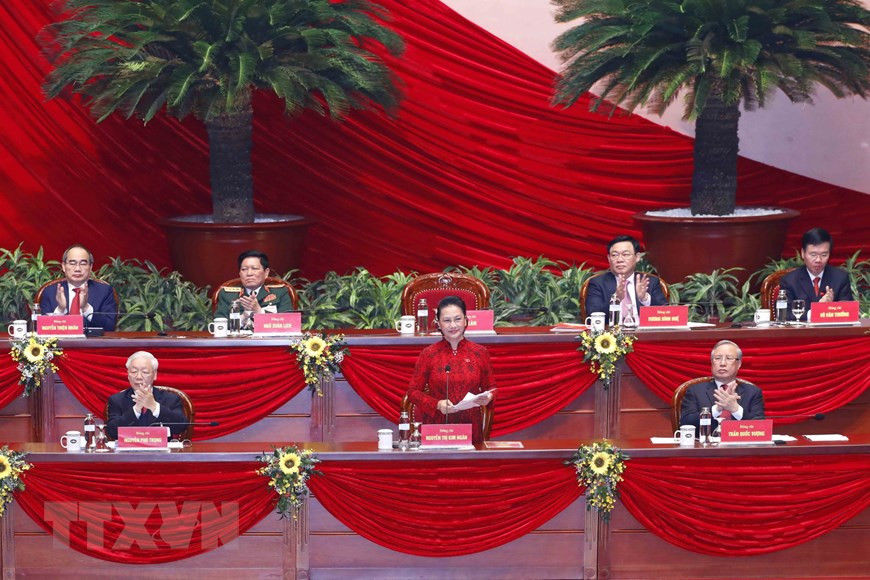 National Assembly Chairwoman Nguyen Thi Kim Ngan chairs the closing session of the Congress on behalf of the Presidium. (Photo: VNA)