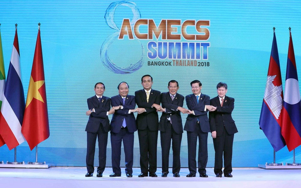 ACMECS leaders pose for a photo at the opening ceremony of the summit (Photo: VNA)