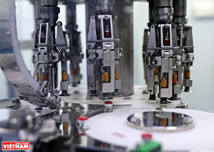 The vaccines manufactured in Vietnam will be used in the country's National Expanded Programme for Immunisation, as it is dealing with a severe fourth wave of infections while the vaccine supply is still limited. (Photo: VNP/VNA)