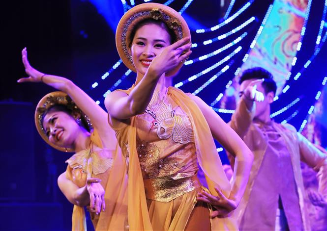 The State Committee for Overseas Vietnamese under the Foreign Ministry said due to the pandemic’s complex developments, a large number of Vietnamese abroad are unable to return to the homeland to celebrate the annual most important festival. (Photo: VNA)