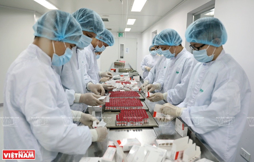 Each set of Sputnik V vaccine includes five 5ml vaccine vials, equivalent to 50 doses. (Photo: VNP/VNA)