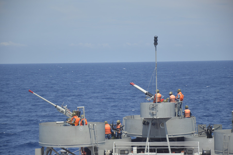 Naval Region 2 has always attached great importance to innovating and improving the training quality and identified it as a breakthrough to improve its combat strength, meeting requirements of protecting the country’s sovereignty over seas and islands. (Photo: VNA)